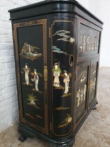 Oriental (Chinese) Bar cabinet