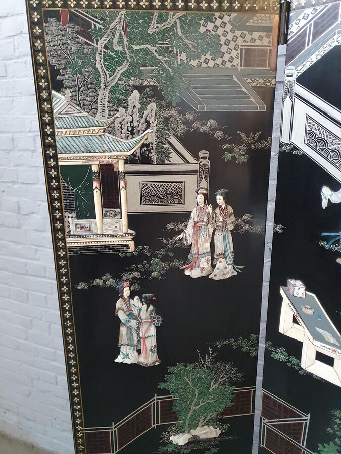 Oriental (Chinese) Screen (Paravent)