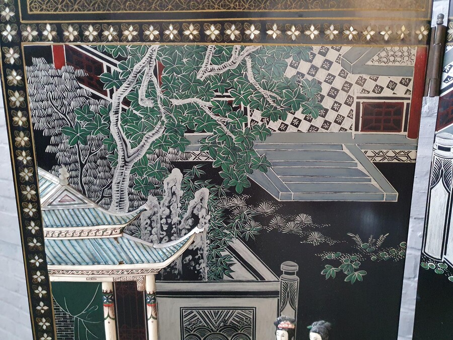 Oriental (Chinese) Screen (Paravent)