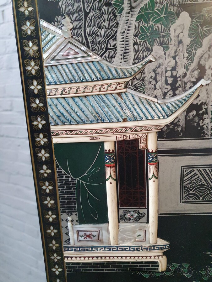 Oriental (Chinese) Screen (Paravent)
