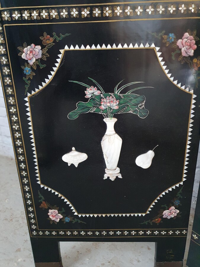 Oriental (Chinese) Screen (Paravent)