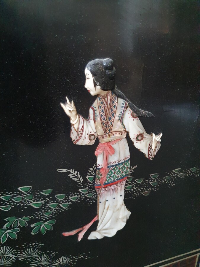 Oriental (Chinese) Screen (Paravent)
