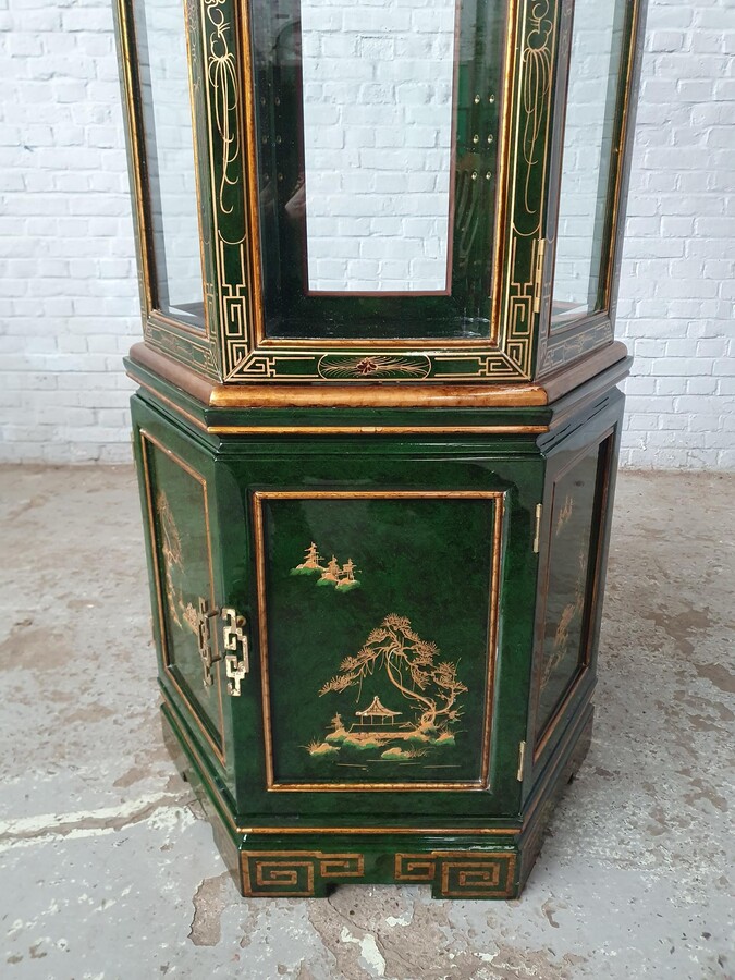 Oriental (Chinese) Vitrine (Display Cabinet)