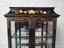 Oriental (Chinese) Vitrine (Display Cabinet)