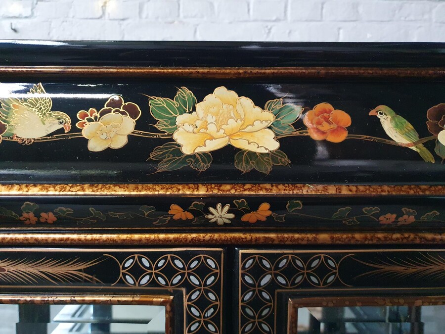 Oriental (Chinese) Vitrine (Display Cabinet)