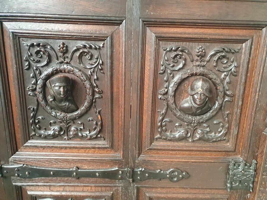 Renaissance Cabinet (large)