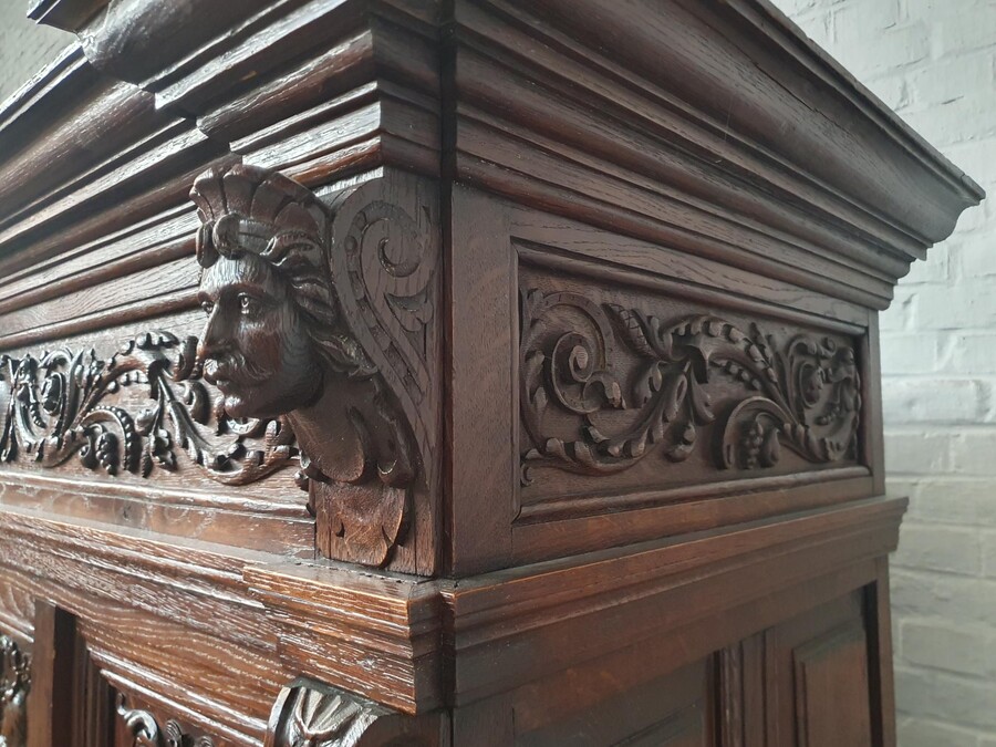 Renaissance Credance cabinet