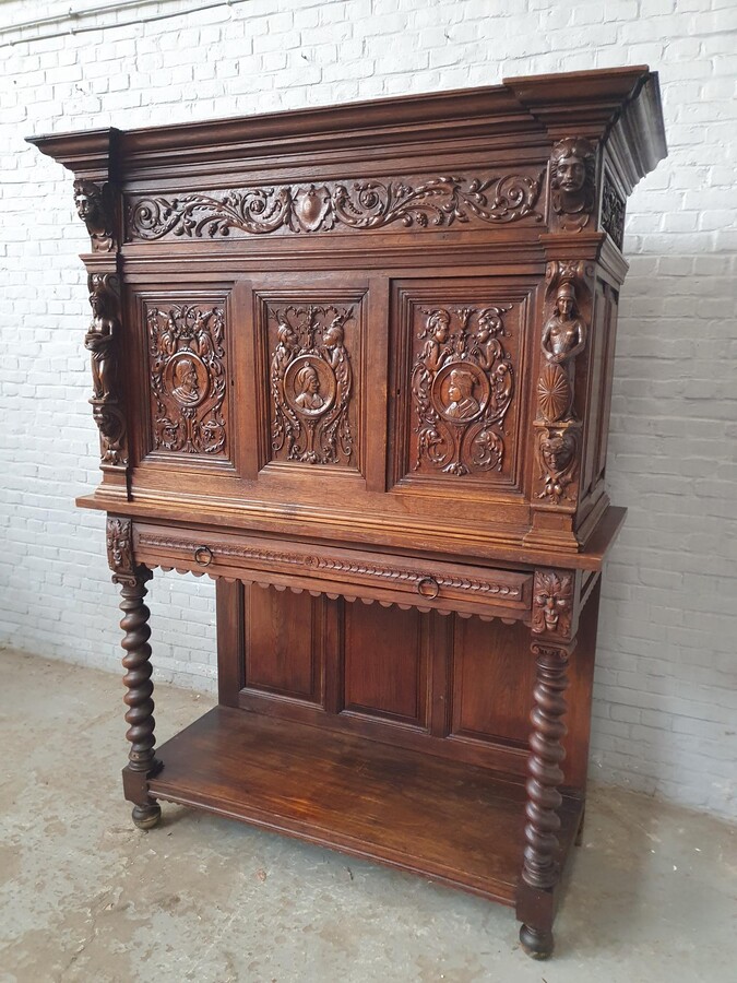 Renaissance Credance cabinet