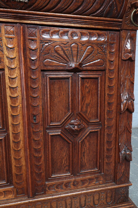Renaissance (Mechelen) Buffets (Cabinets)