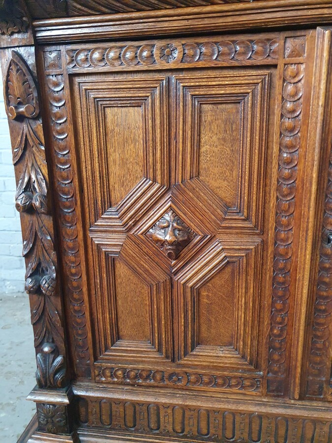 Renaissance (Mechelen) Cabinet (Buffet)