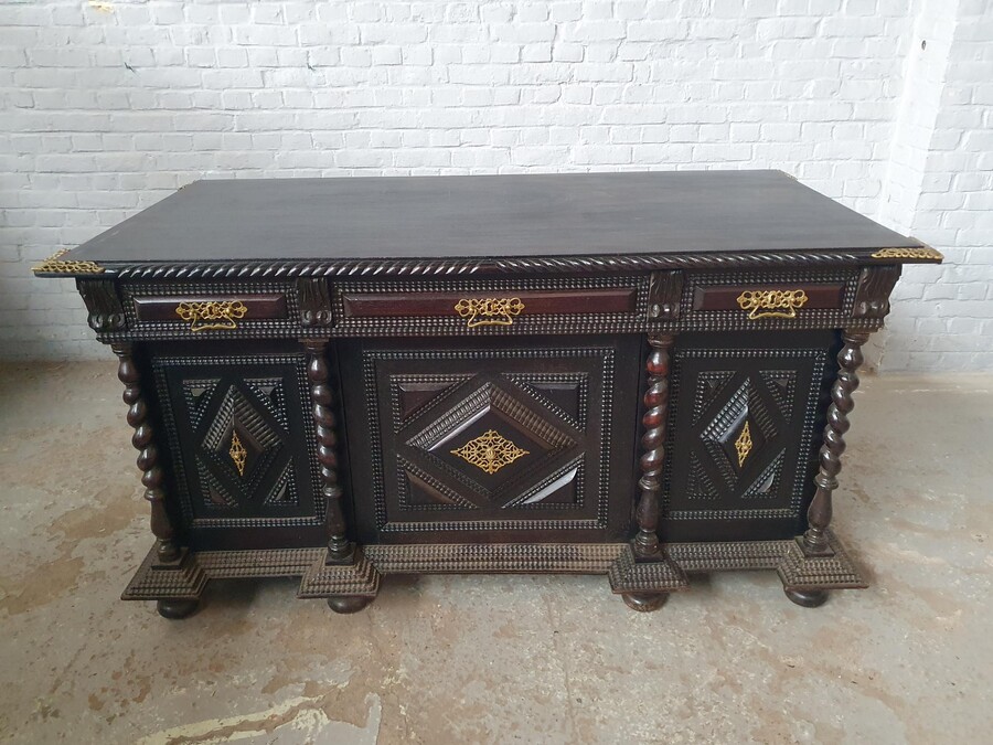 Renaissance Office set