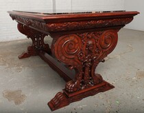 Renaissance table + armchair