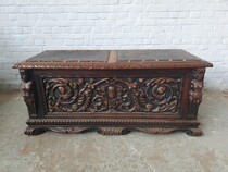 Renaissance Trunk