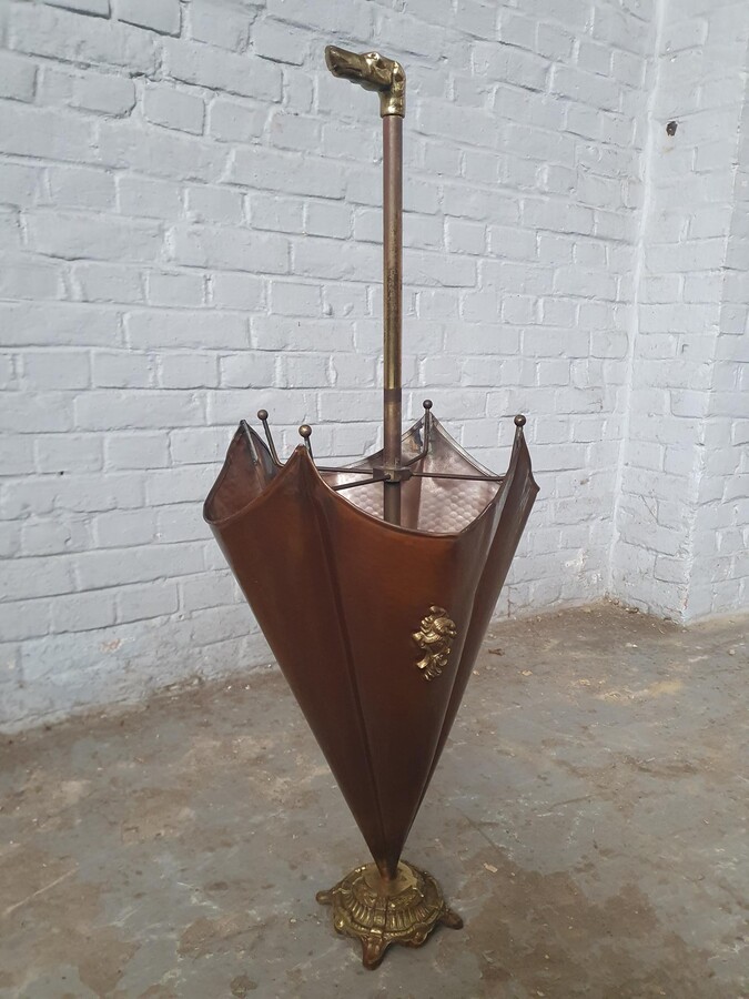 Renaissance umbrella stand