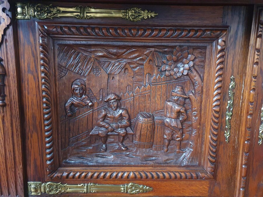 Renaissance/Breughel Cabinet (Buffet)