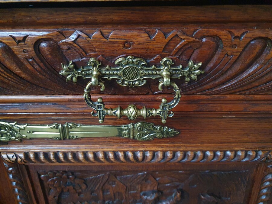 Renaissance/Breughel Cabinet (Buffet)