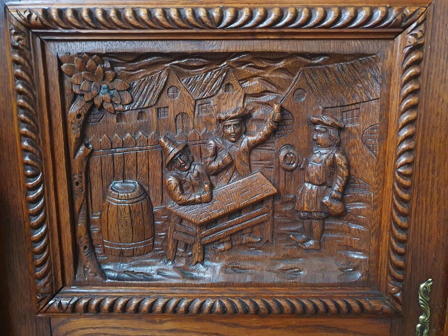 Renaissance/Breughel Cabinet (Buffet)