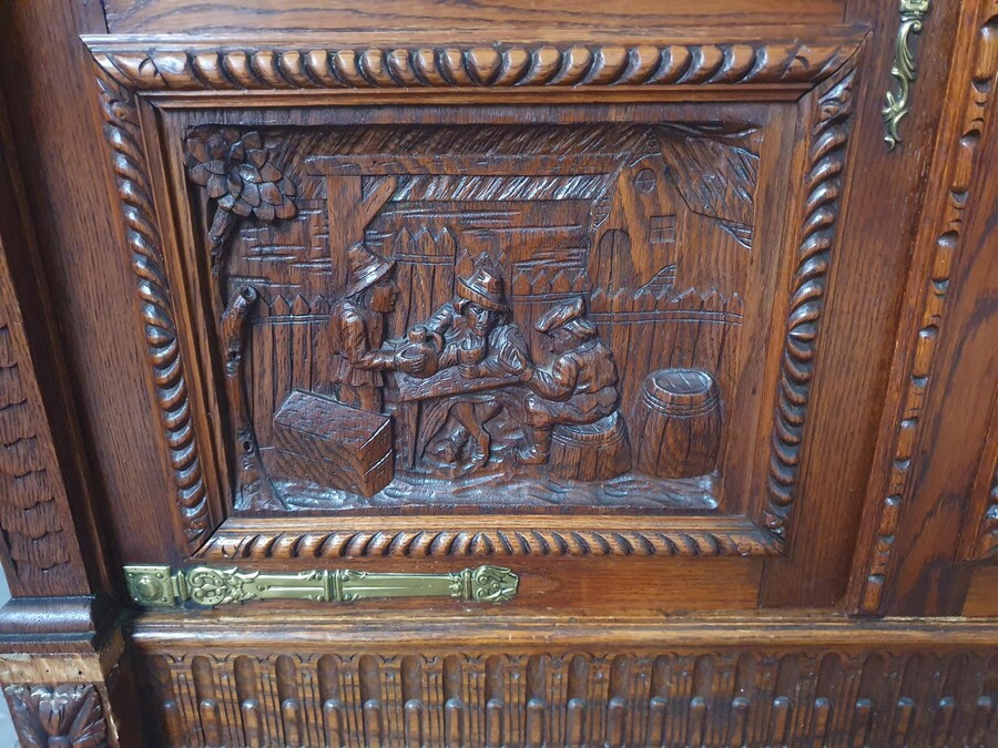 Renaissance/Breughel Cabinet (Buffet)
