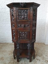 Credance cabinet Renaissance/Gothic Belgium Oak 1890