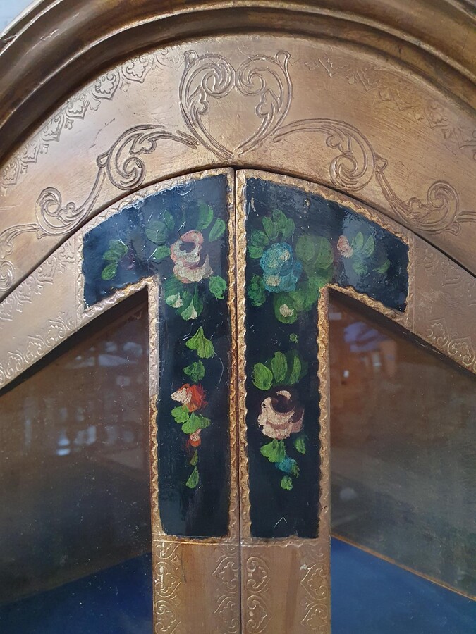 Rococo (Florentine) Corner cabinet