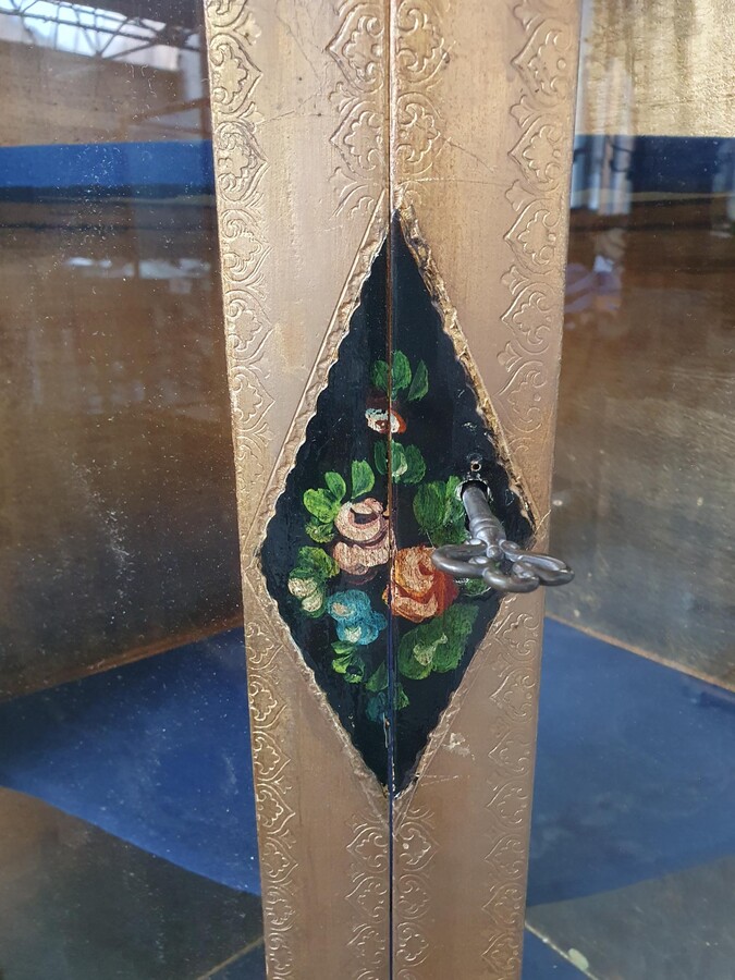 Rococo (Florentine) Corner cabinet