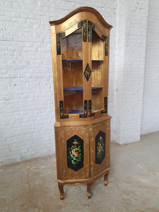 Rococo (Florentine) Corner cabinet