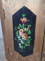 Rococo (Florentine) Corner cabinet
