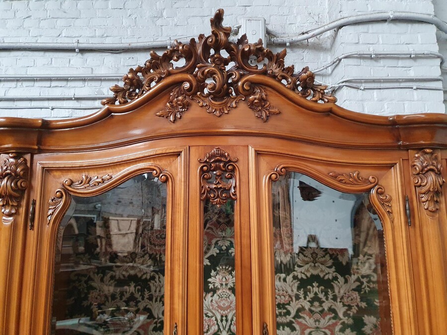 Rococo Vitrine (large)