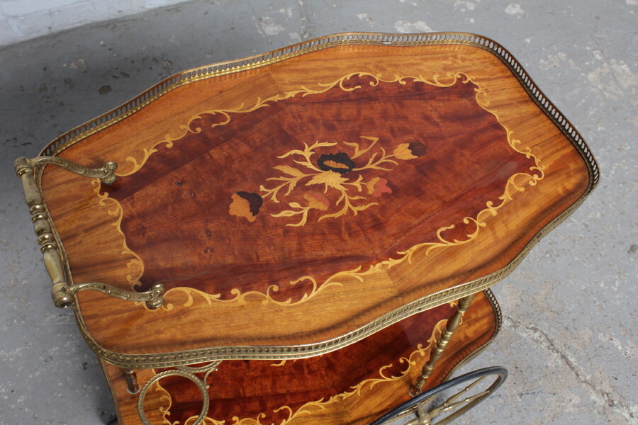 Rococo Wagon / Trolly