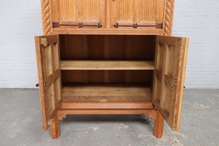 Rustique Bar cabinet