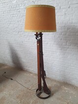 Rustique Lampstand