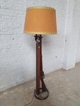 Rustique Lampstand