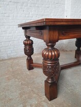 Tudor style Table +  6 chairs