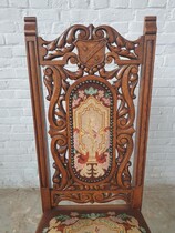 Tudor style Table +  6 chairs