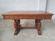 Tudor style Table +  6 chairs
