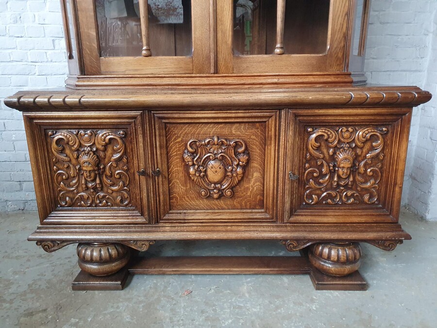 Tudor style Vitrine (Display Cabinet)